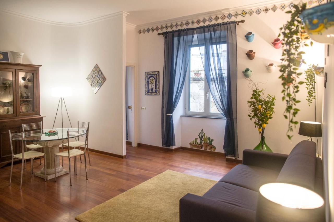 Residenza Napoli Toledo Apartamento Exterior foto