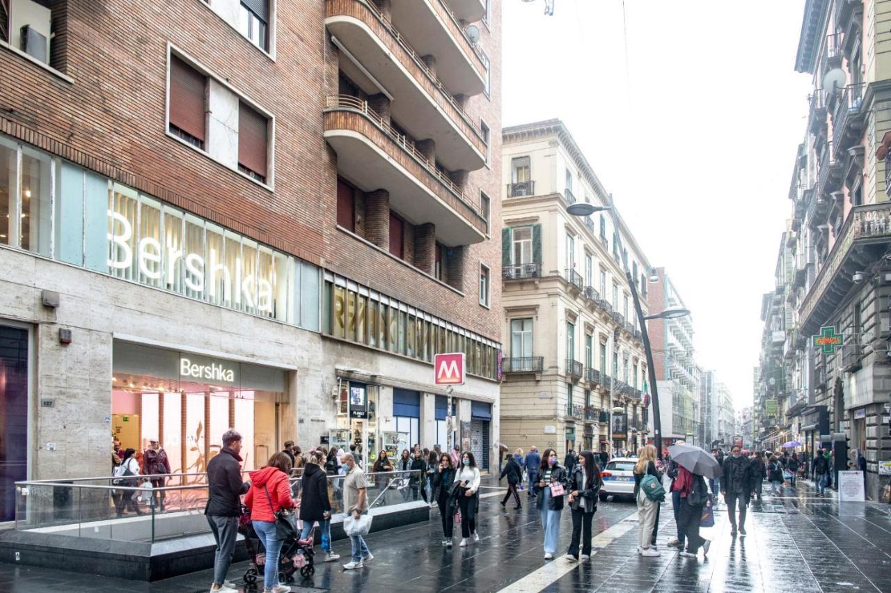 Residenza Napoli Toledo Apartamento Exterior foto